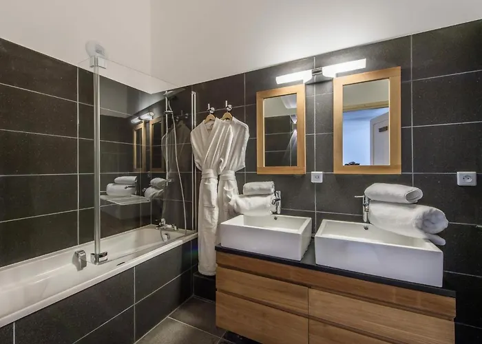 شقة Superbe T5 Spacieux Avec Parking A Moriond - Fr-1-563-29 كورشوفيل